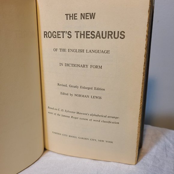 Vintage Roget's Thesaurus - Picture 3 of 5